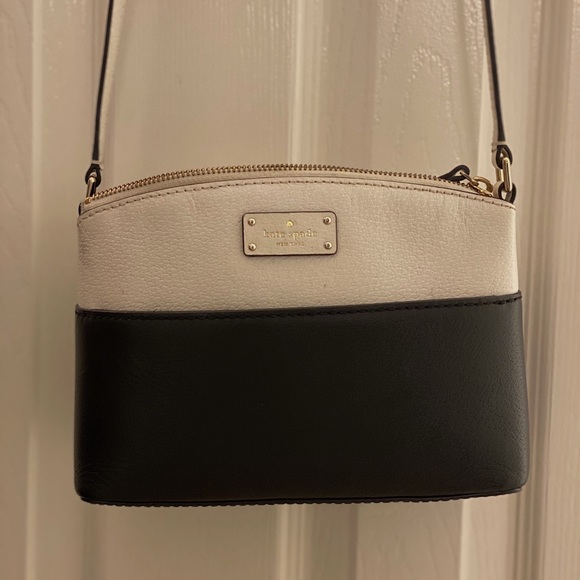 kate spade Handbags - Kate Spade black & white crossbody
